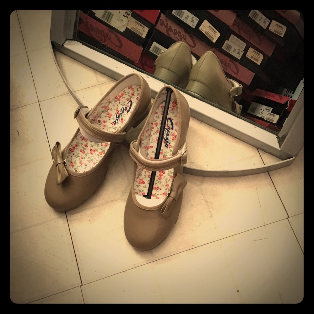 Tan Girl’s Tap Shoe